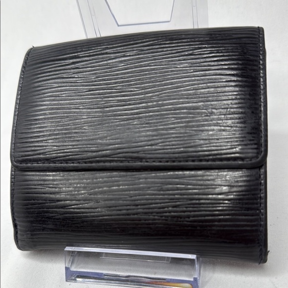 Louis Vuitton Black Epi Leather Elise Compact Tri-Fold Wallet | Unisex | Used | - Picture 2 of 9